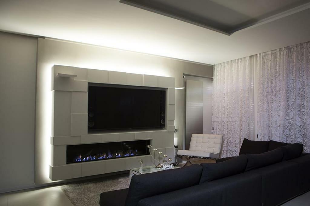 Crystal Skyline Neapolis Apartment Bagian luar foto